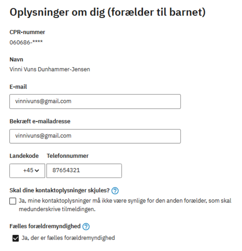 billede af en udfyldt formular med kontaktoplysninger